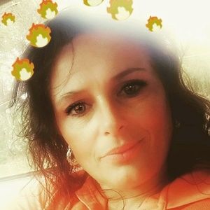 Meet your Posher, Angelia